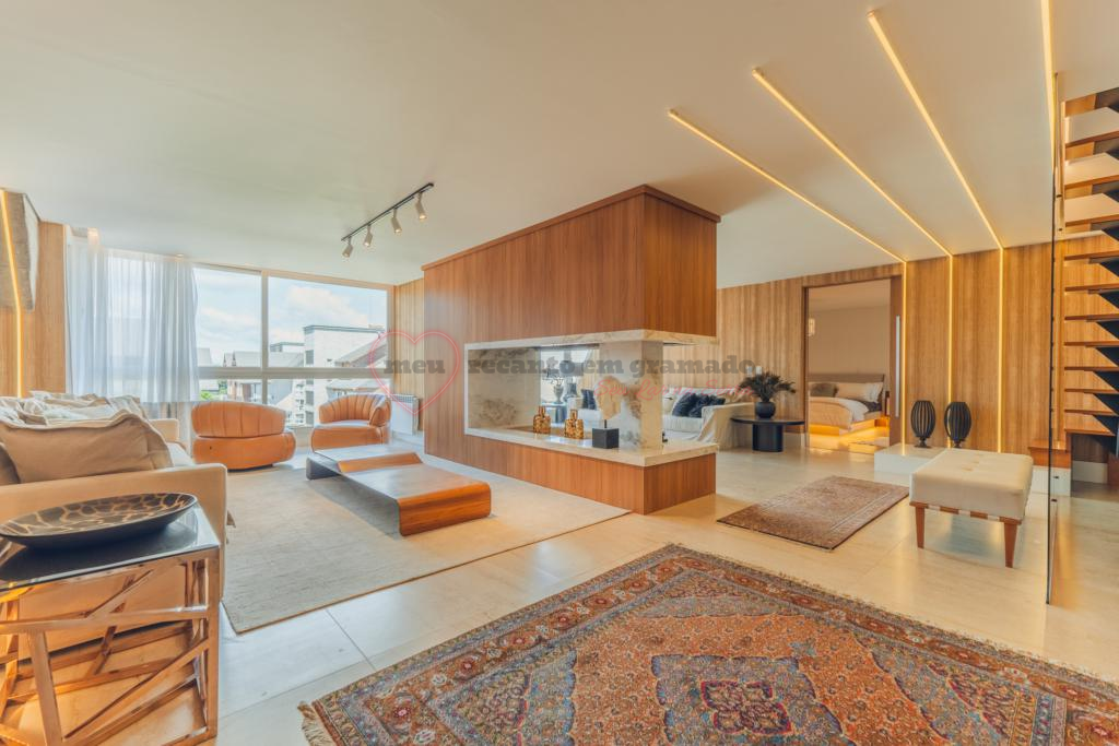 Cobertura 4 Dormitórios